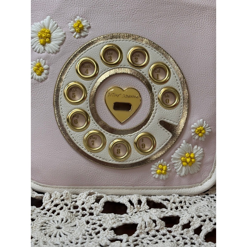 Betsey Johnson Call Me Phone Crossbody Bag Pink Daisy Bluetooth Handset Y2K - Picture 4 of 16
